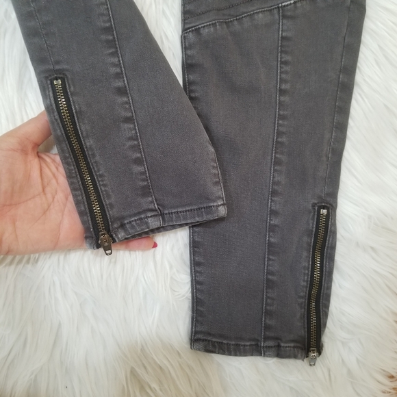 AMERICAN EAGLE Super Stretch Jegging Jeans Dark Gray Color, Size 10 Short. - Picture 5 of 13